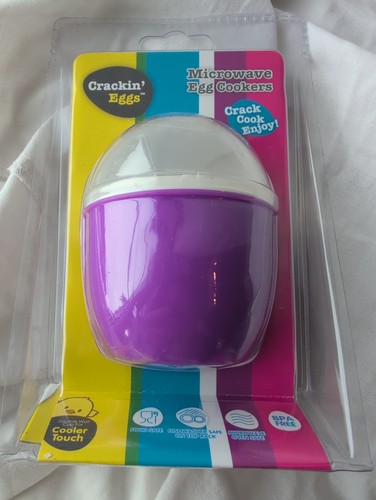 Cracking eggs microwave egg - eggs,